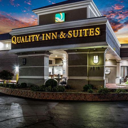 Quality Inn & Suites Kansas City - Independence I-70 East Екстериор снимка