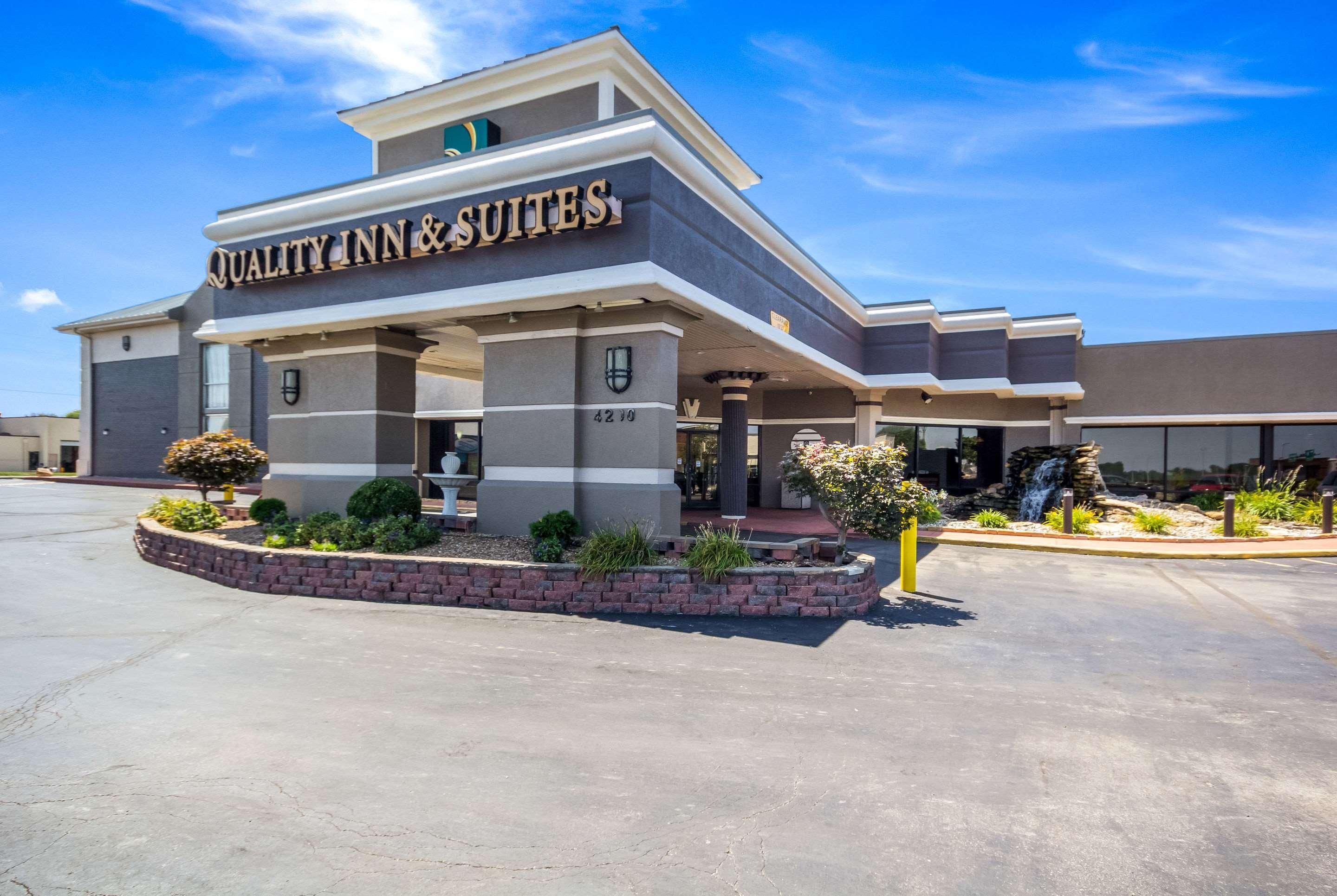 Quality Inn & Suites Kansas City - Independence I-70 East Екстериор снимка