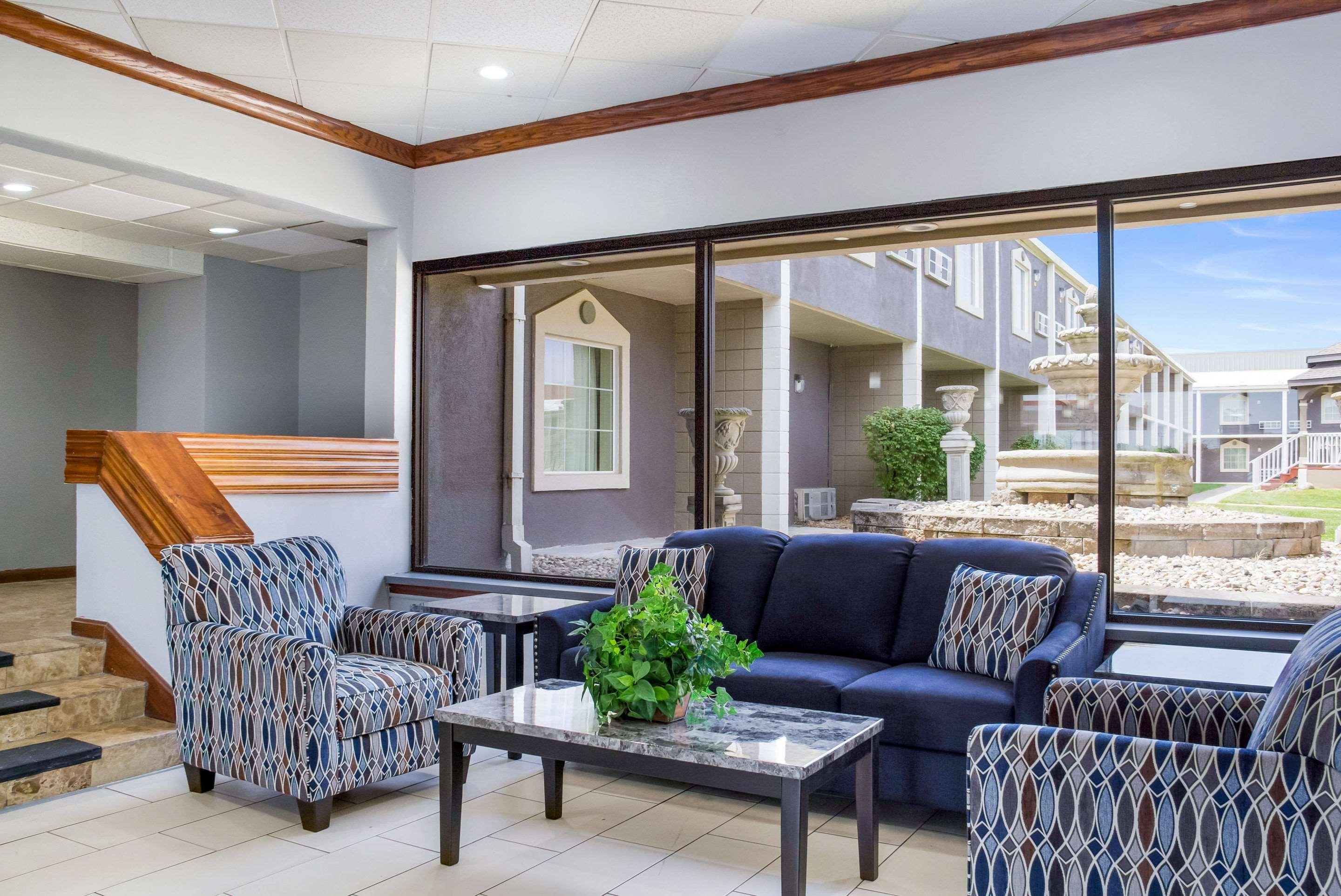 Quality Inn & Suites Kansas City - Independence I-70 East Екстериор снимка