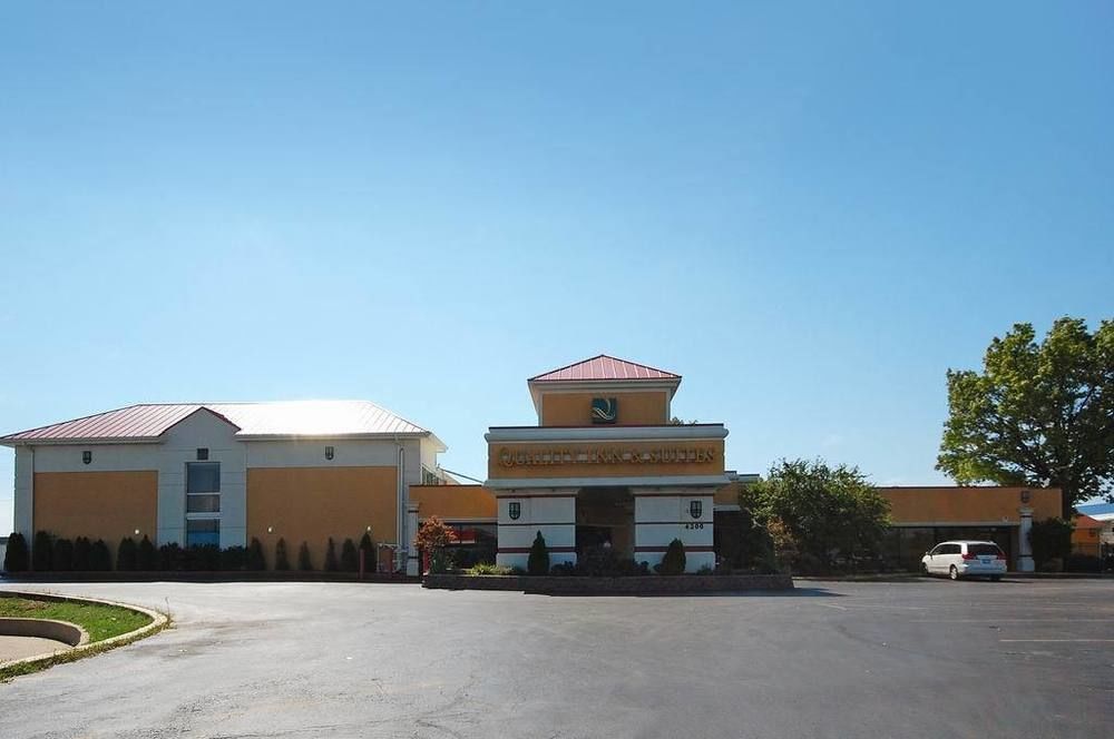 Quality Inn & Suites Kansas City - Independence I-70 East Екстериор снимка