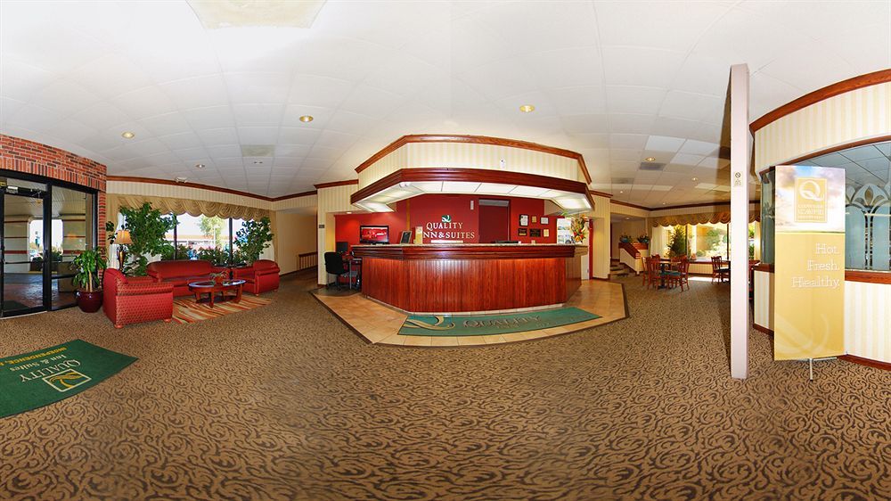 Quality Inn & Suites Kansas City - Independence I-70 East Екстериор снимка